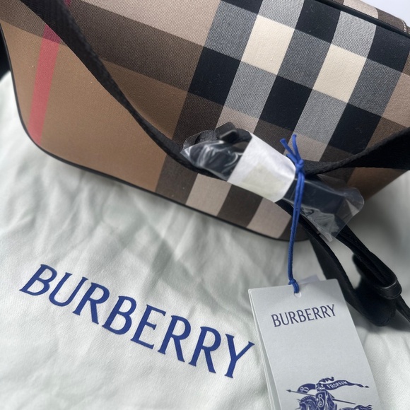 BURBERRY NEW Authentic Designer Bumbag crossbody unisex belt bag - Picture 10 of 11